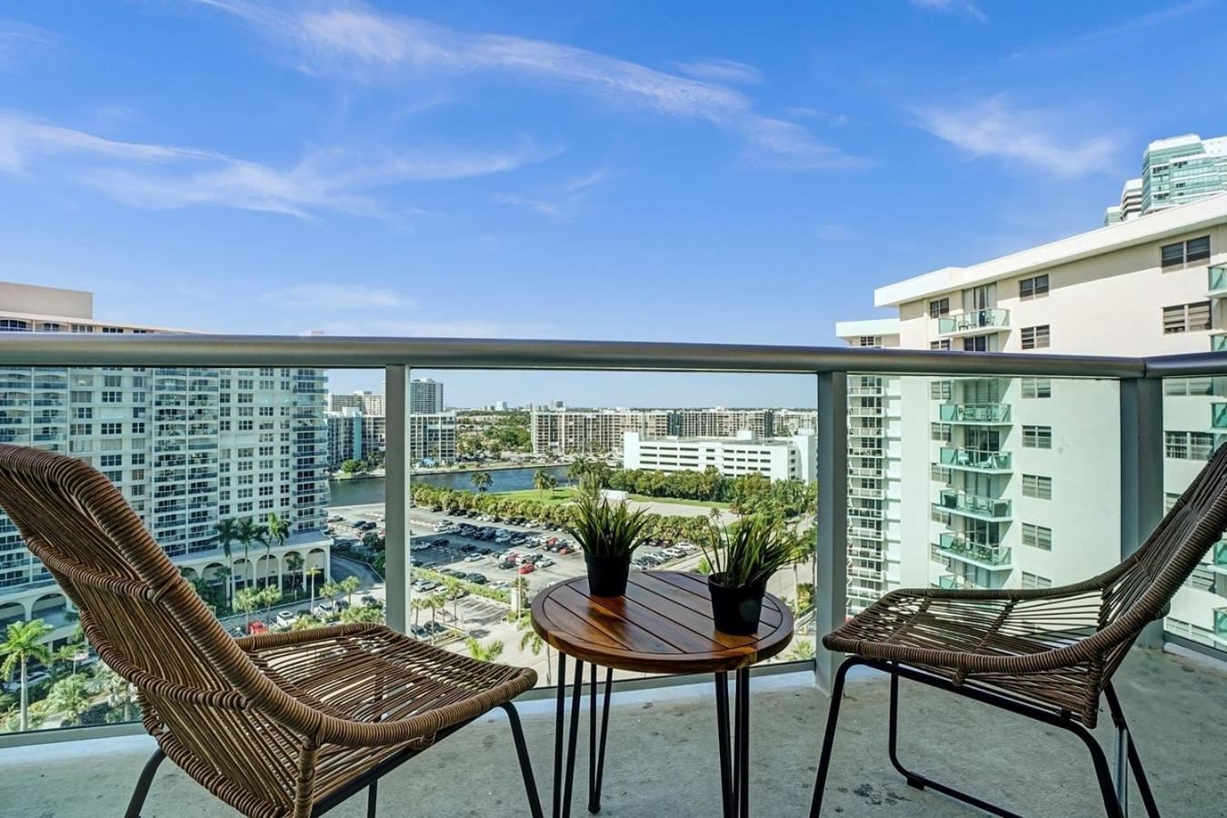 2Bd Condo Christmas Retreat Pool Beachside Hollywood Ngoại thất bức ảnh
